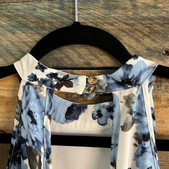 Peach Love California White And Blue Floral Maxi Romper Size Medium - Picture 8 of 11